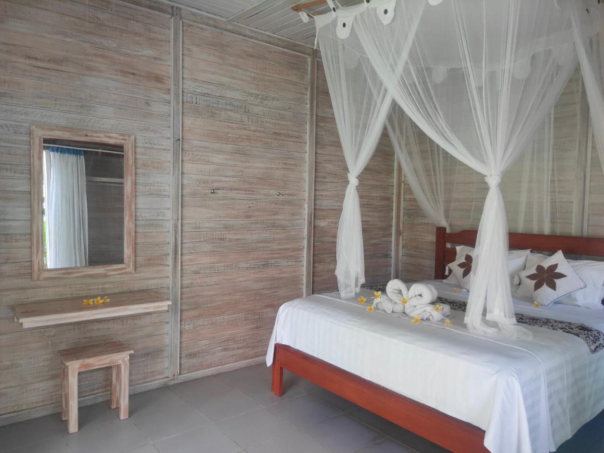 Vista Huts Lembongan Hotel Bagian luar foto
