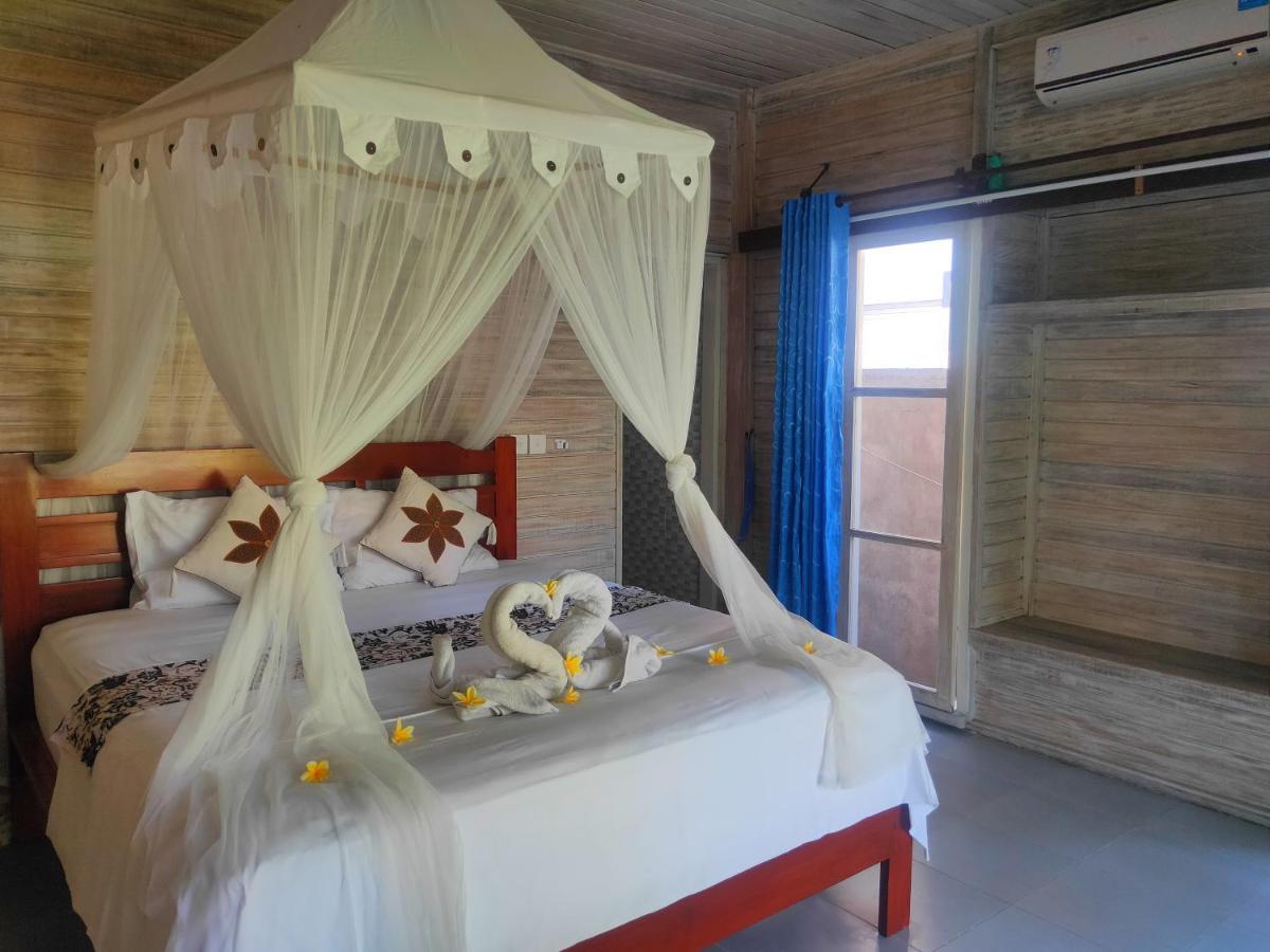 Vista Huts Lembongan Hotel Bagian luar foto
