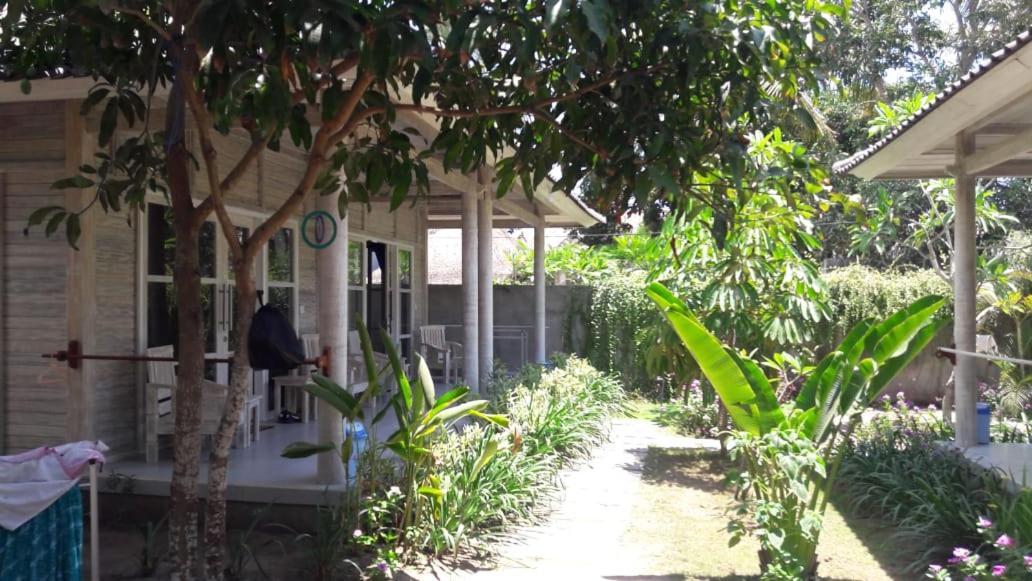 Vista Huts Lembongan Hotel Bagian luar foto