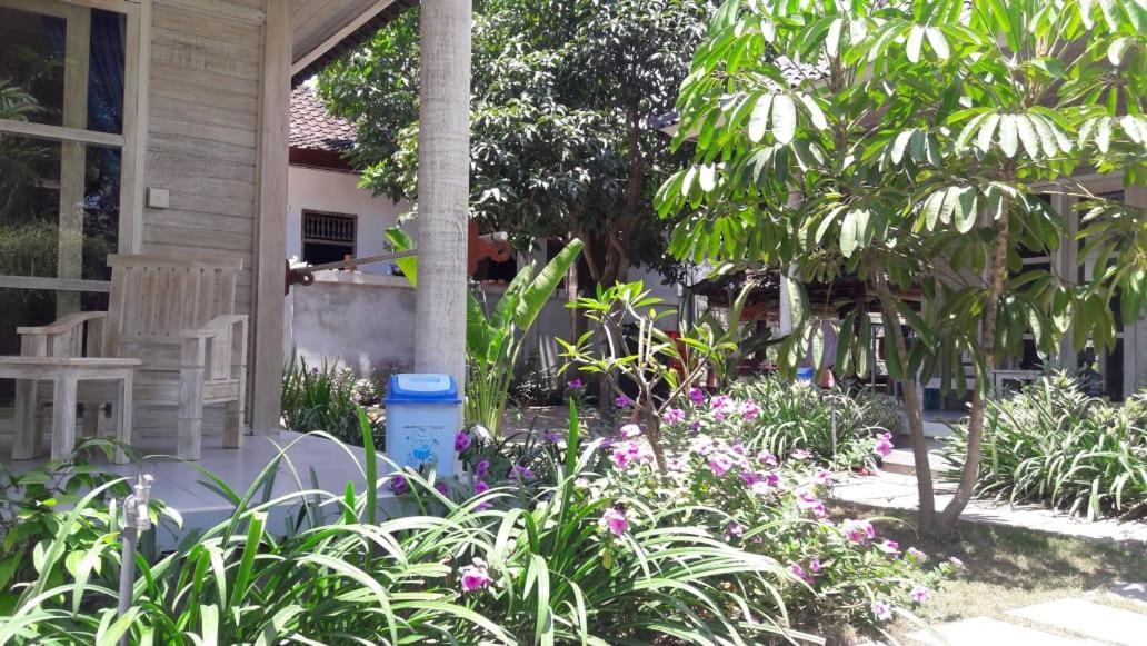 Vista Huts Lembongan Hotel Bagian luar foto