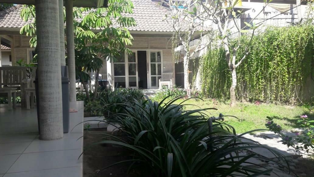 Vista Huts Lembongan Hotel Bagian luar foto